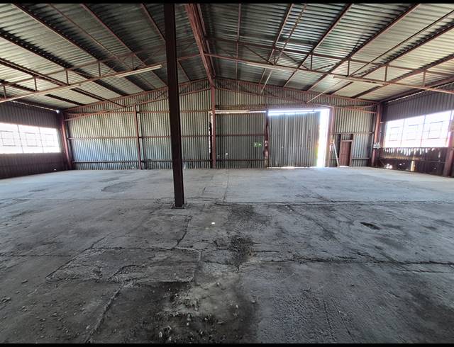 9,600M² WAREHOUSE FOR SALE IN DENVER